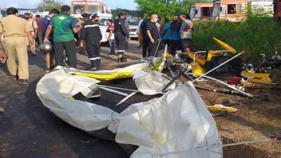 Two Navy officials dead as glider crashes in kochi Two Navy officials dead as glider crashes in kochi