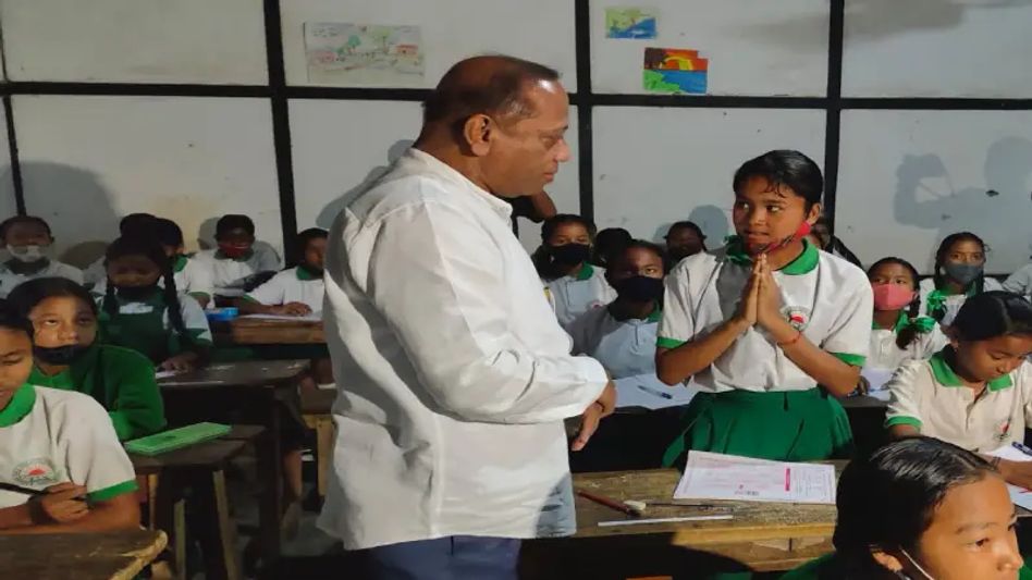 Minister Suklabaidya interacts with students on the eve of Gunotsav in Goalpara Minister Suklabaidya interacts with students on the eve of Gunotsav in Goalpara