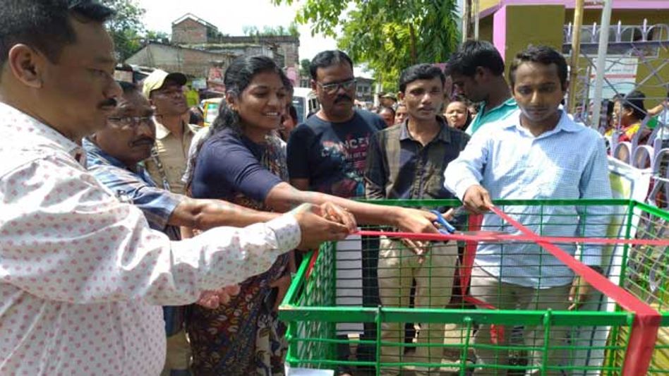 Head to 'Plastic Bank' to Junk Trash in Assam's Hailakandi Head to 'Plastic Bank' to Junk Trash in Assam's Hailakandi