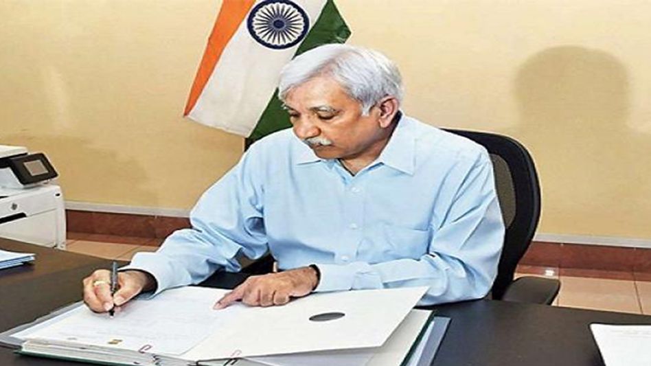 Sunil Arora takes charge as the new Chief Election Commissioner of India Sunil Arora takes charge as the new Chief Election Commissioner of India
