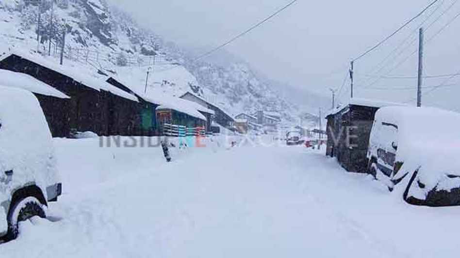 Tourism on Standby as Snow Transforms Sikkim into 'Winter Paradise' Tourism on Standby as Snow Transforms Sikkim into 'Winter Paradise'