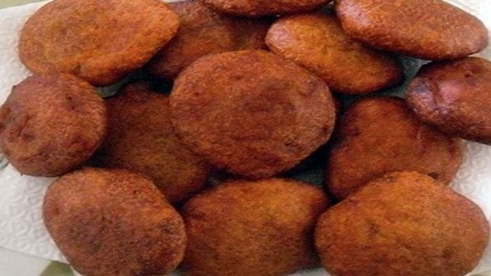 KOLAR BORA (BANANA FRITTERS)
