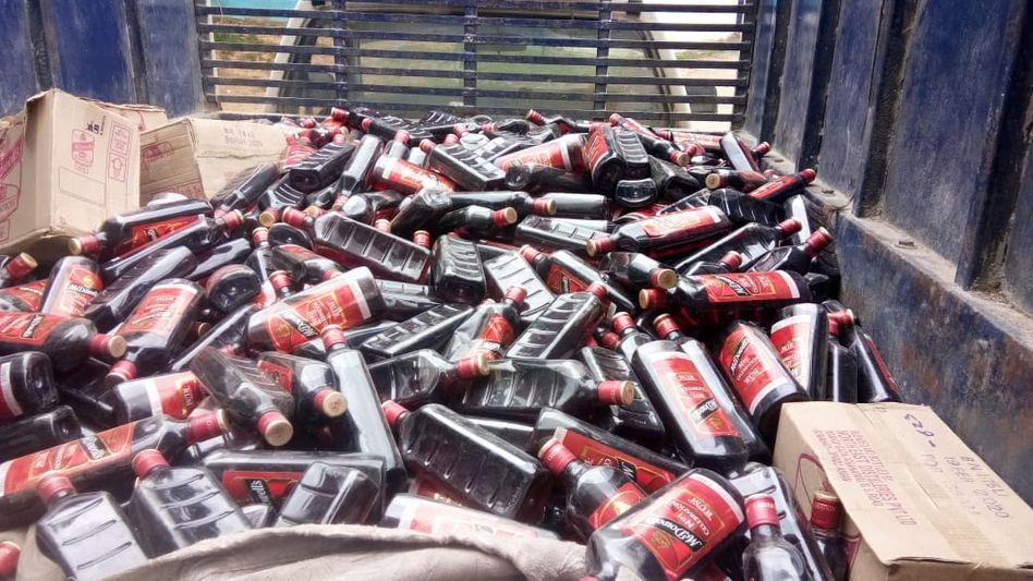 Assam: Huge consignment of illegal liquor seized at Lahorijan Assam: Huge consignment of illegal liquor seized at Lahorijan