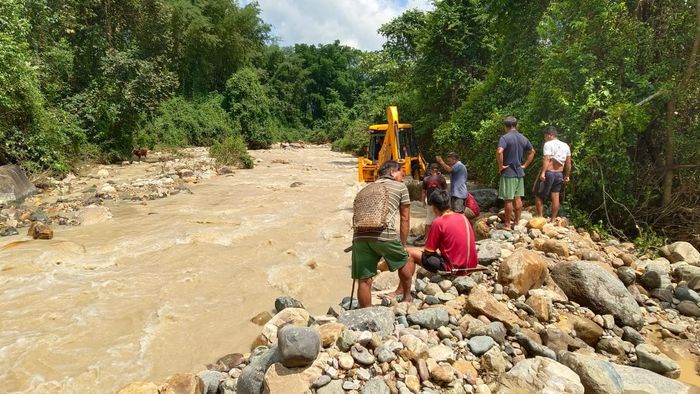 Siang district erosion