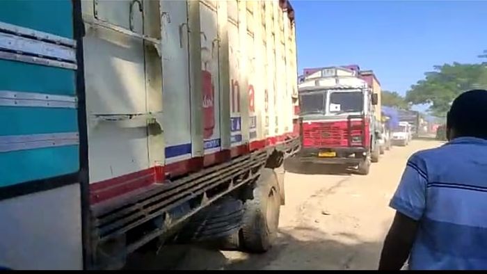 Trucks with essentials move to Mizoram from Assam side of inter state border