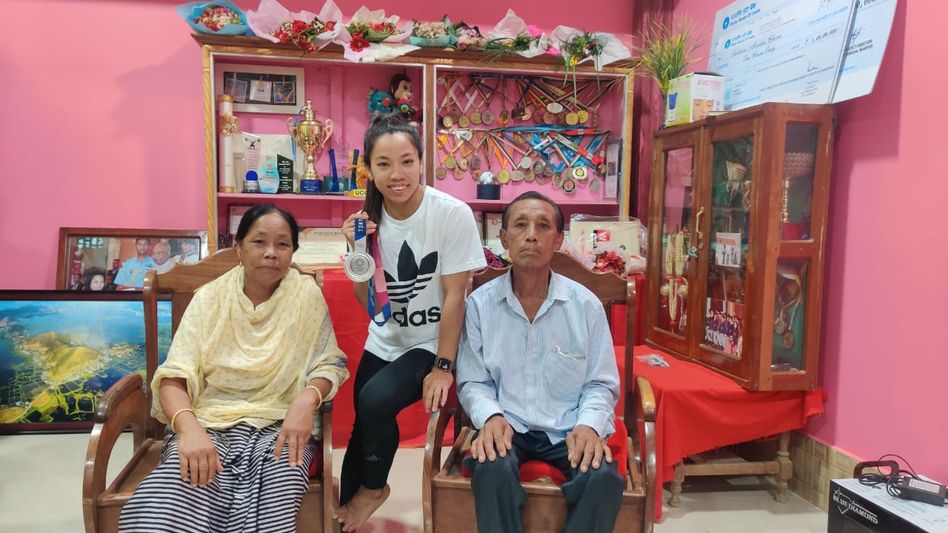 Here's what Mirabai Chanu said on meeting family after 2 years Here's what Mirabai Chanu said on meeting family after 2 years