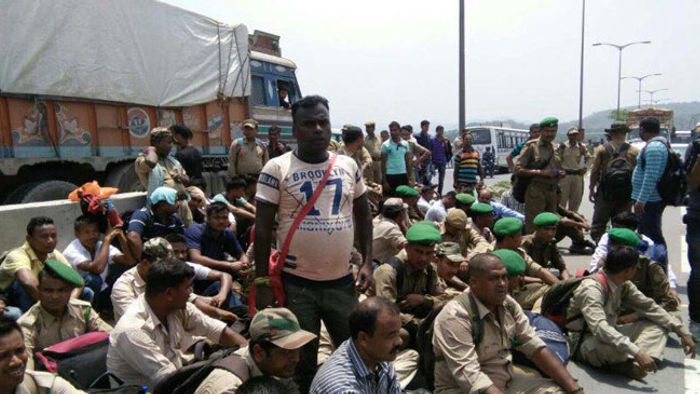 ASSAM: SPO JAWANS RAISED PROTEST IN THE SARAIGHAT BRIDGE TODAY