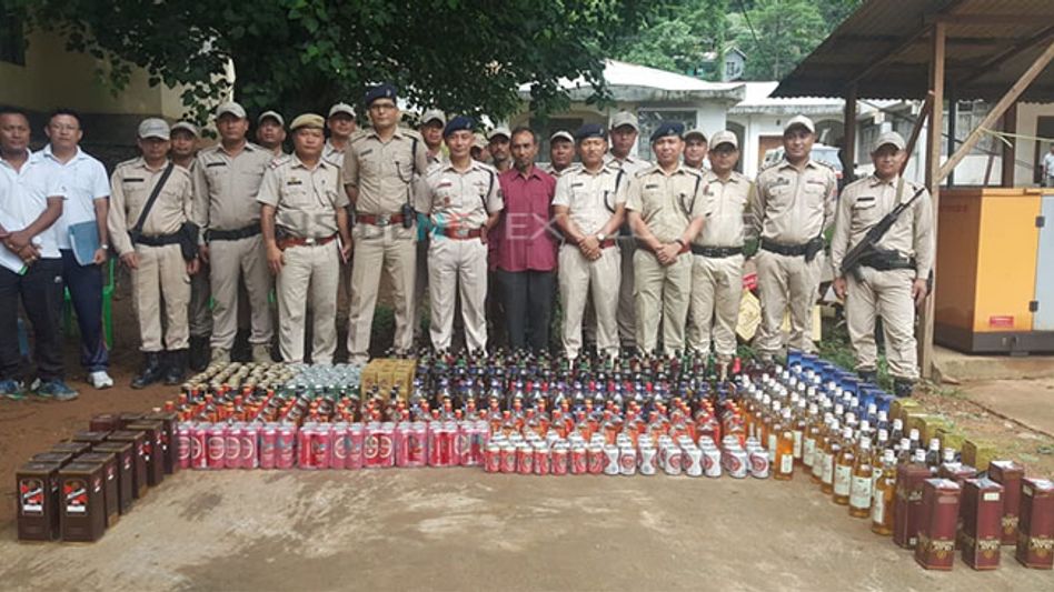 MANIPUR: HUGE QUANTITY OF LIQUOR SEIZED MANIPUR: HUGE QUANTITY OF LIQUOR SEIZED