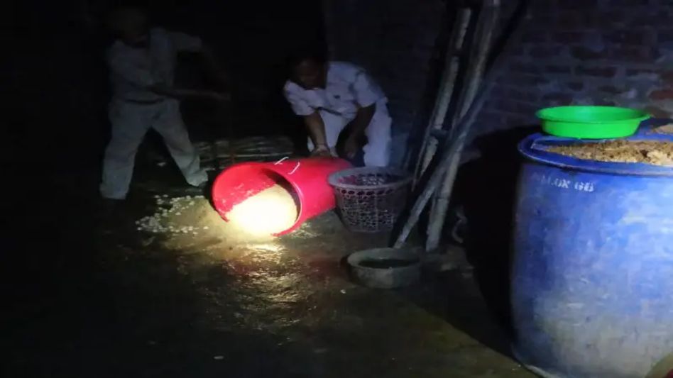 Excise Officers Confiscated illicit liquor at Margherita in a join operation Excise Officers Confiscated illicit liquor at Margherita in a join operation