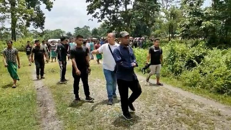 Around 32 cadres of NLFB come out of jungle, to lay down arms in Kokrajhar Around 32 cadres of NLFB come out of jungle, to lay down arms in Kokrajhar