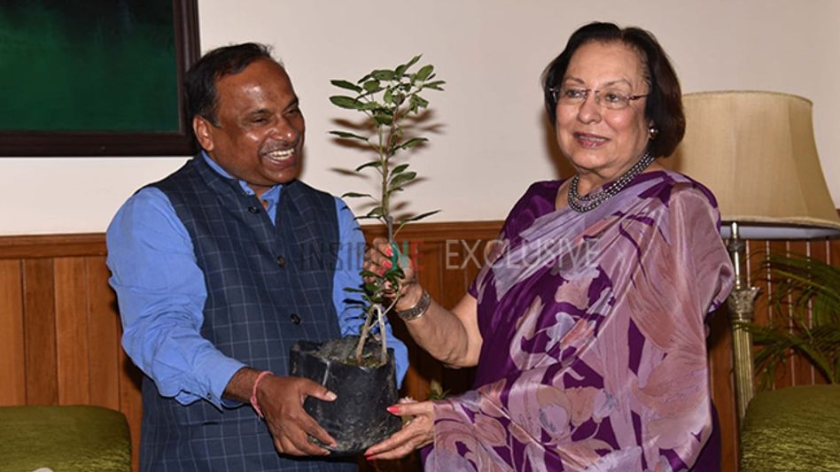 MANIPUR: GOVERNOR DONATES ONE DAY SALARY FOR FLOOD VICTIMS MANIPUR: GOVERNOR DONATES ONE DAY SALARY FOR FLOOD VICTIMS
