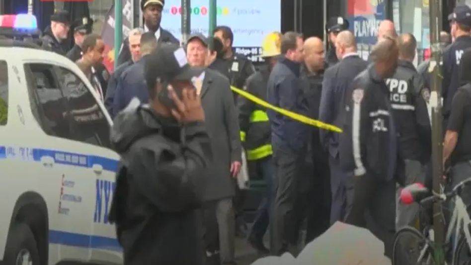 New York: At least 13 injured in Brooklyn rush hour subway shooting  New York: At least 13 injured in Brooklyn rush hour subway shooting