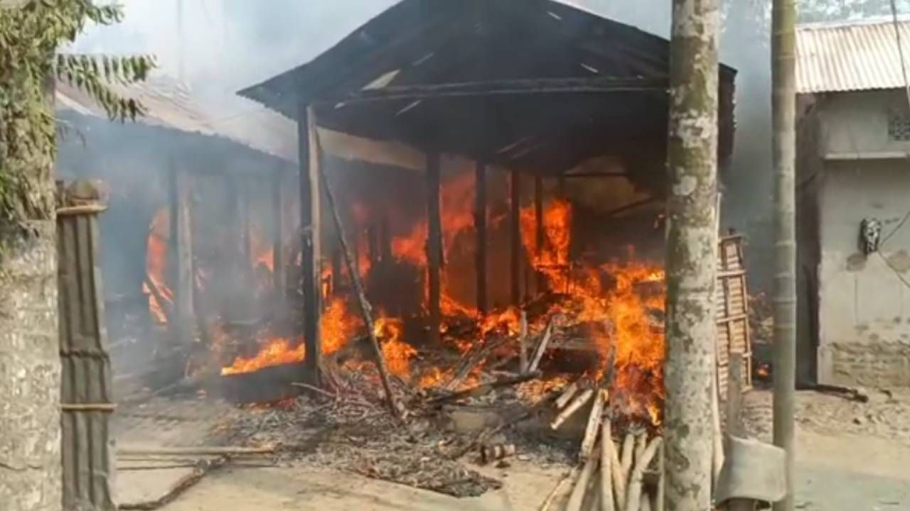 Assam: Around five houses gutted in massive fire in Morigaon