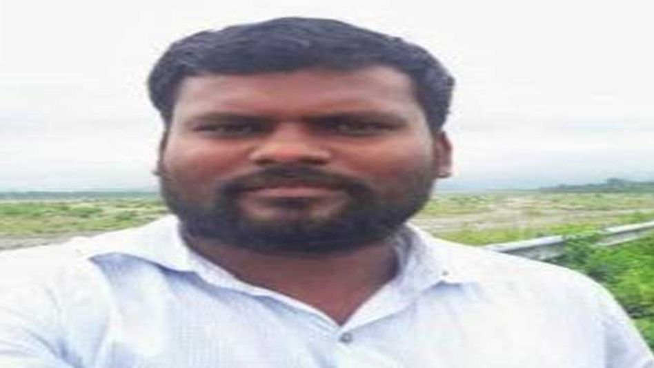 Dhola Killings | Bengali Youth leader Sujit Sarkar surrenders Kokrajhar PS Dhola Killings | Bengali Youth leader Sujit Sarkar surrenders Kokrajhar PS