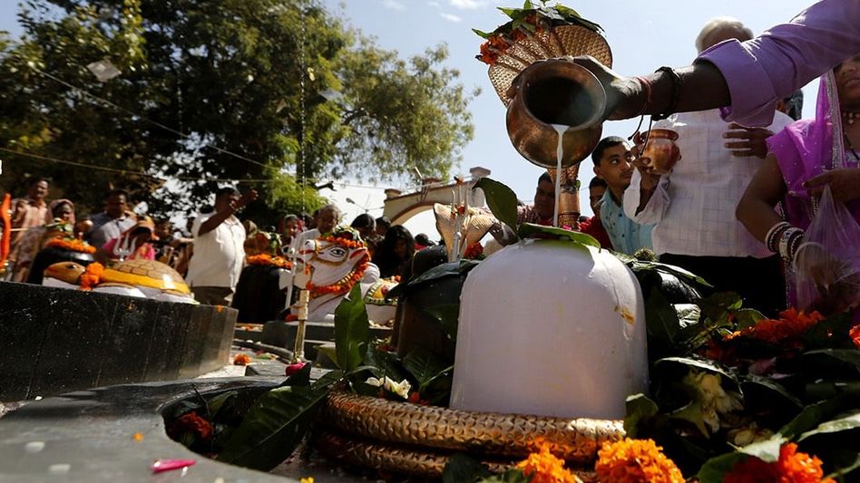 On eve of Maha Shiv Ratri, Amul hikes price of milk by Rs. 2 On eve of Maha Shiv Ratri, Amul hikes price of milk by Rs. 2