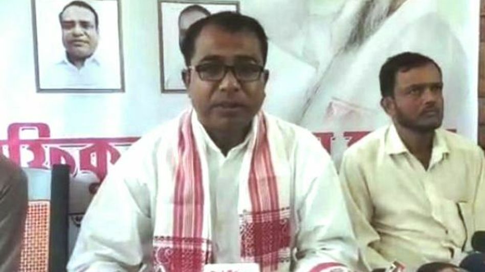 Stripped of ticket, Jaleswar AIUDF aspirant Rafikul Islam threatens suicide Stripped of ticket, Jaleswar AIUDF aspirant Rafikul Islam threatens suicide