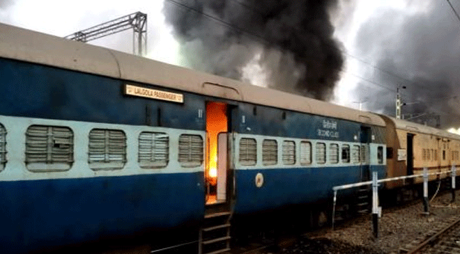 Indian Railways Lose Rs. 80 Crore amid CAA Protests Indian Railways Lose Rs. 80 Crore amid CAA Protests