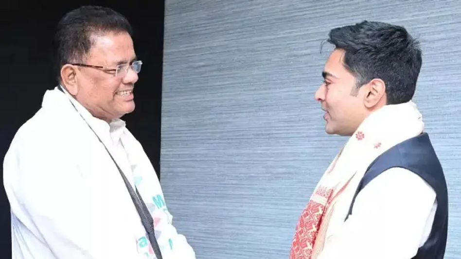 Former APCC President Ripun Bora addresses Congress Leaders' Infighting, Claiming only TMC Can Fight BJP Former APCC President Ripun Bora addresses Congress Leaders' Infighting, Claiming only TMC Can Fight BJP