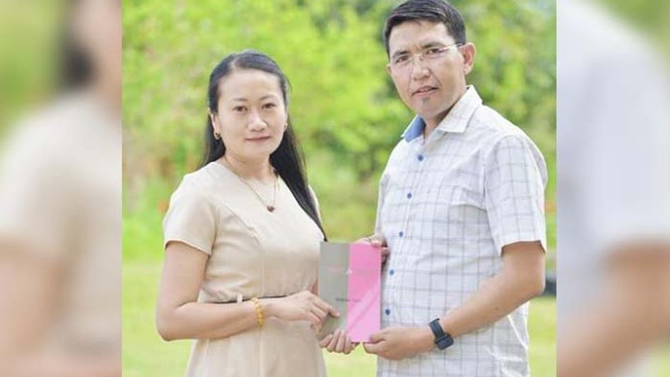 Naga poetess Kebana Thou releases her first book called 'Pinks and Greys' Naga poetess Kebana Thou releases her first book called 'Pinks and Greys'