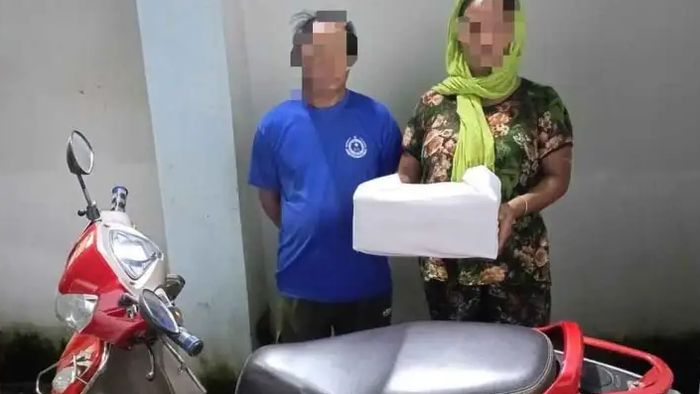 Manipur: One kg of brown sugar held from a couple