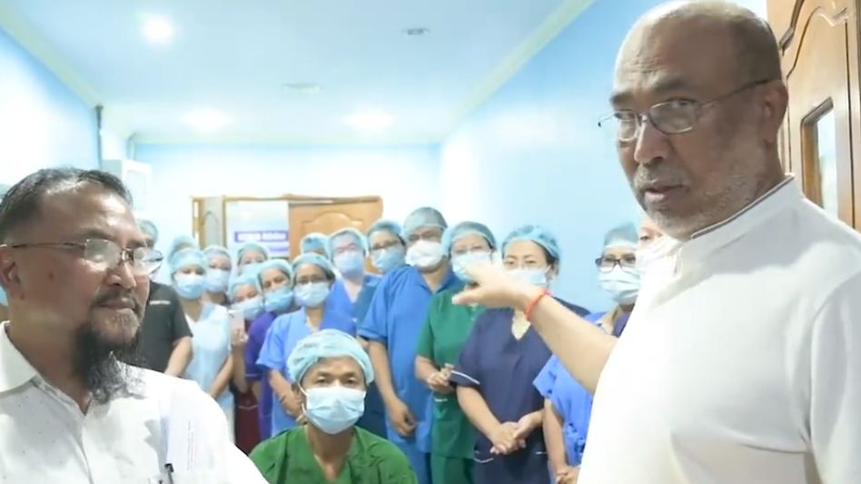 Manipur: CM Biren rewards Rs 5 lakh for first successful conduct of kidney transplant at JNIMS Manipur: CM Biren rewards Rs 5 lakh for first successful conduct of kidney transplant at JNIMS