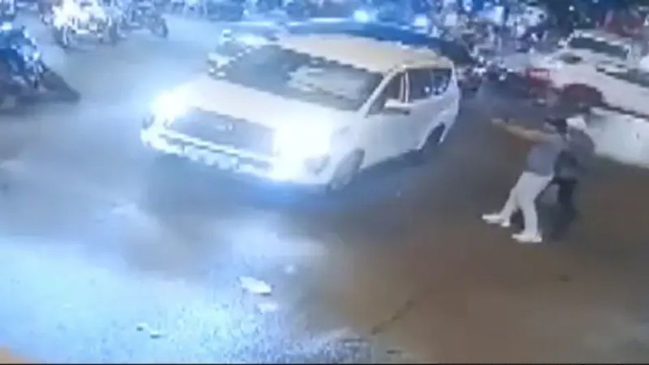 Delhi: Ten rounds of gunfire to avenge father’s death; injured two in Subhash Nagar area Delhi: Ten rounds of gunfire to avenge father’s death; injured two in Subhash Nagar area