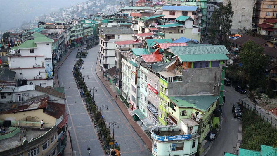 Sikkim imposes fresh curbs till January 10 amid Omicron Scare Sikkim imposes fresh curbs till January 10 amid Omicron Scare