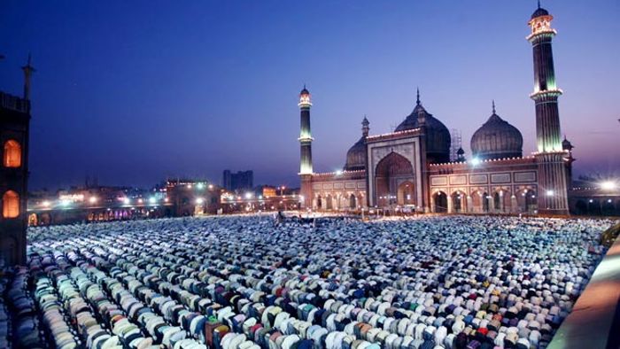 Muslim devotees offering prayers at 'Jama Masjid' in New Delhi