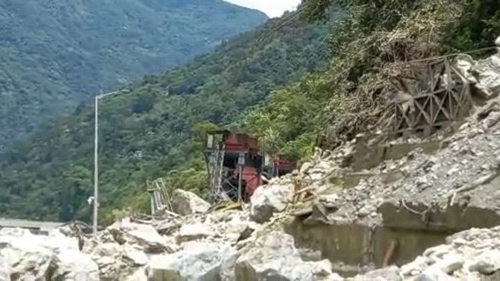Sikkim: Heavy landslide damages desilting chamber gate of Teesta dam