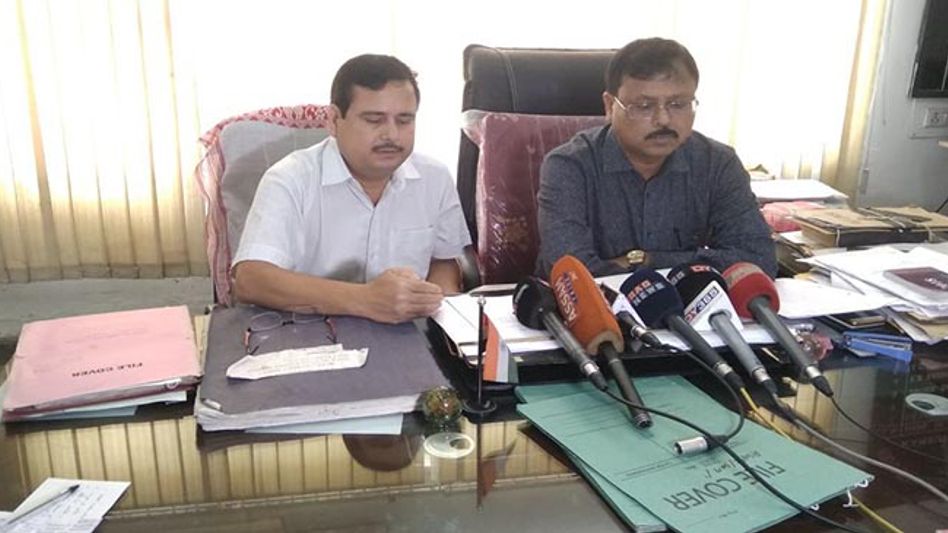 ASSAM: TRANSPORT DEPARTMENT BANS VEHICLES OLDER THAN 15 YEARS IN GUWAHATI ASSAM: TRANSPORT DEPARTMENT BANS VEHICLES OLDER THAN 15 YEARS IN GUWAHATI
