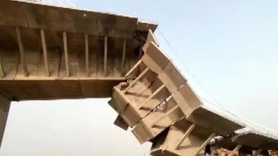 Bihar: Under-construction bridge worth 1,710 crore collapses in Sultanganj Bihar: Under-construction bridge worth 1,710 crore collapses in Sultanganj