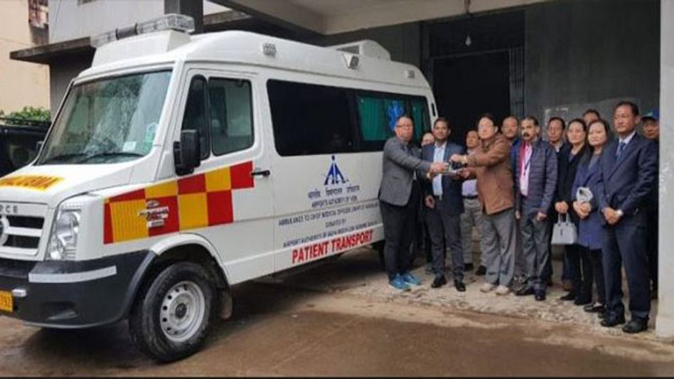 Assam Cop Hailed as 'Hero' for Distributing Pens to Students outside Exam Centre Assam Cop Hailed as 'Hero' for Distributing Pens to Students outside Exam Centre