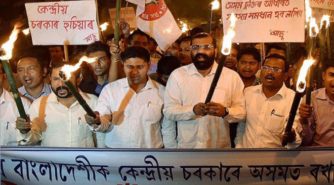 UP Police Arrests 2 Illegal Hindu Bangladeshis amid CAA Agitation UP Police Arrests 2 Illegal Hindu Bangladeshis amid CAA Agitation