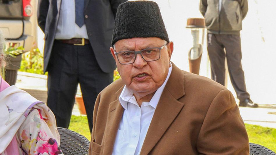 Farooq Abdullah detained under Public Safety Act Farooq Abdullah detained under Public Safety Act
