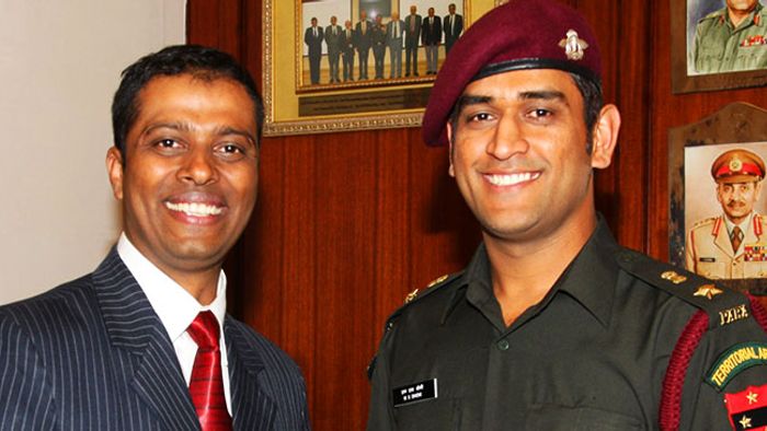 Shankar with Mahendra Singh Dhoni