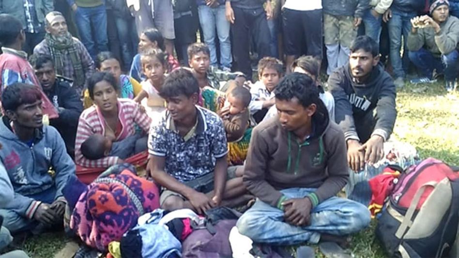Photograph showing 'deplorable' condition of 'jawans' goes viral Photograph showing 'deplorable' condition of 'jawans' goes viral