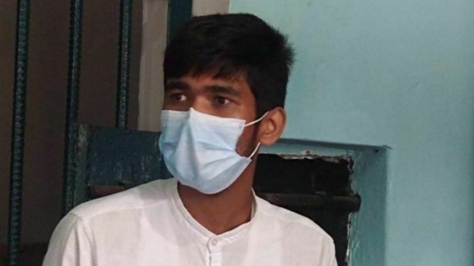 Guwahati: Spitting in public places can land in Jail, post offenders pictures on net and earn cash reward Guwahati: Spitting in public places can land in Jail, post offenders pictures on net and earn cash reward