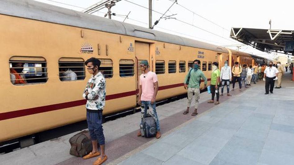 5 Lakh Labourers from Assam Stranded in Kerala; Return to Cause Worry for Govt? 5 Lakh Labourers from Assam Stranded in Kerala; Return to Cause Worry for Govt?