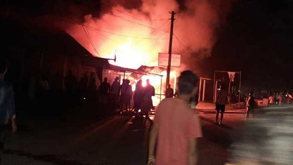 Assam: NK Darranga Mela along Indo-Bhutan Border Catches Fire, Bhutanese Unit Comes to Rescue Assam: NK Darranga Mela along Indo-Bhutan Border Catches Fire, Bhutanese Unit Comes to Rescue