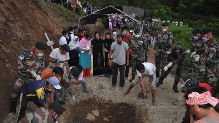 Manipur army paid tributes