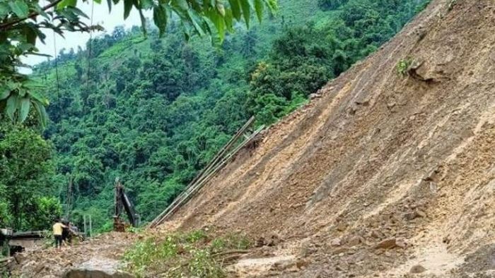 Landslide witnessed across Darjeeling-Sikkim region; heavy rainfall predicted