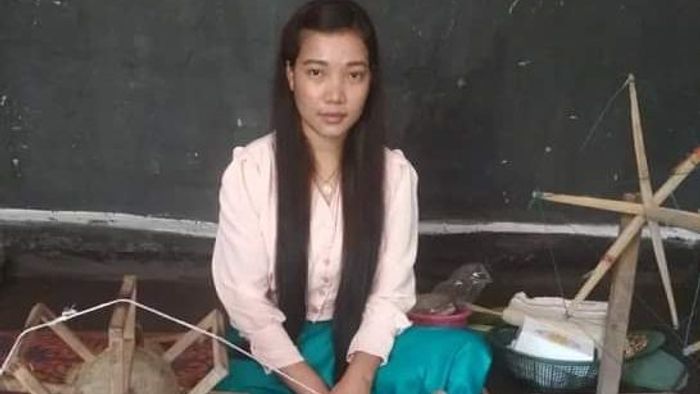 Manipur: Meet Bijiyshanti, innovator of thread and cloth using lotus stem