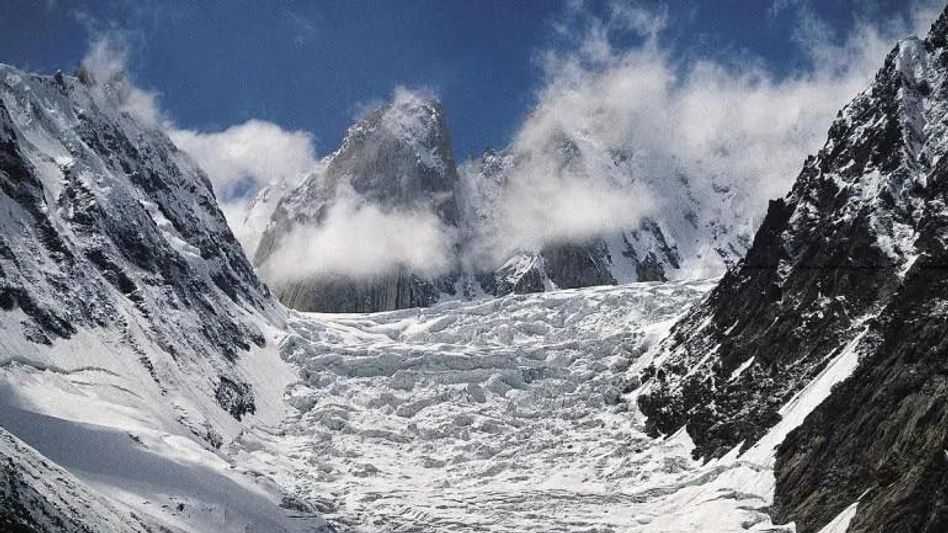 Glacier bursts in Uttarakhand's Neeti Valley; flood alert sounded Glacier bursts in Uttarakhand's Neeti Valley; flood alert sounded