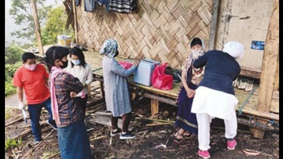 Arunachal: Dibang Valley administration reaches out the elderly to get them vaccinated Arunachal: Dibang Valley administration reaches out the elderly to get them vaccinated
