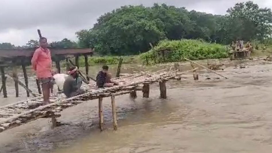 River washes bridge off built by villagers from BTR chief's own constituency River washes bridge off built by villagers from BTR chief's own constituency