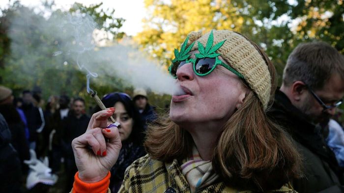 US offers free marijuana joints to boost COVID vaccination