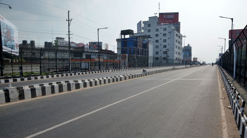 Assam: AMWA declares 48-hour Chakka Bandh; starts from today Assam: AMWA declares 48-hour Chakka Bandh; starts from today