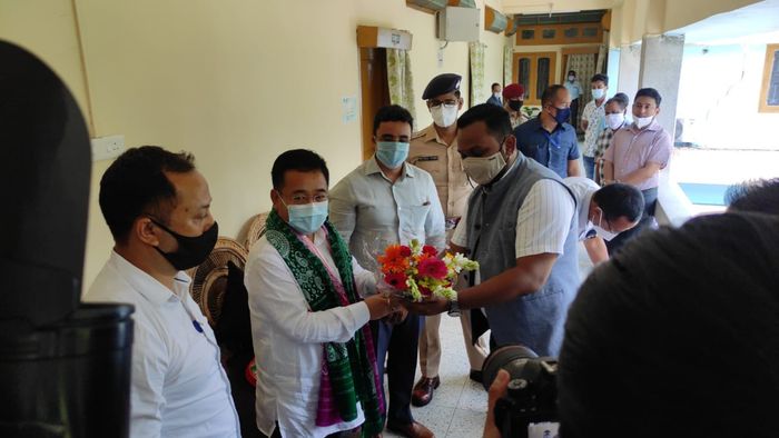 Sikkim CM reaches Assam to take part in All North East Chief Ministers’ Meet