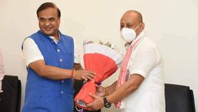 Assam CM welcomes ex-Congress MLA Sushanta Borgohain to BJP Assam CM welcomes ex-Congress MLA Sushanta Borgohain to BJP