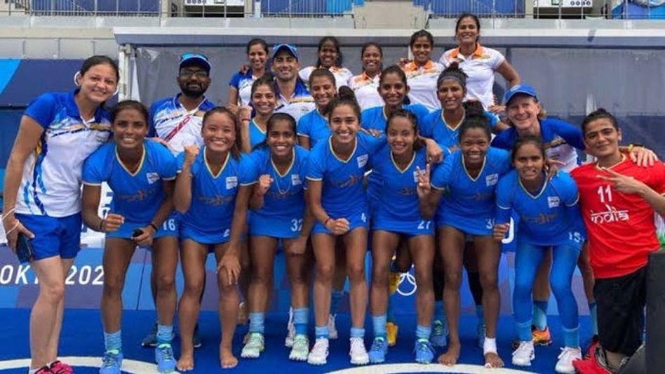 Indian Women's Hockey team finish 4th at Olympics; Haryana CM announces Rs 50 lakh award for his state players Indian Women's Hockey team finish 4th at Olympics; Haryana CM announces Rs 50 lakh award for his state players